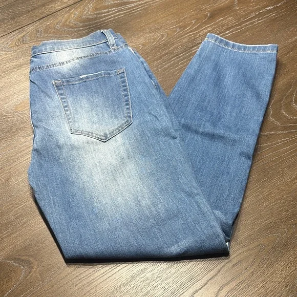 Easel Blue Jeans with Leopard Side Detail - Picture 4 of 7